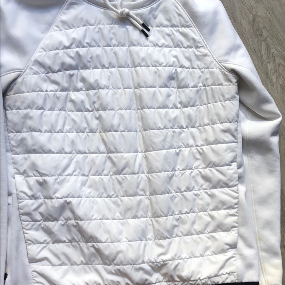 White underarmour top with hoodie - Picture 3 of 6